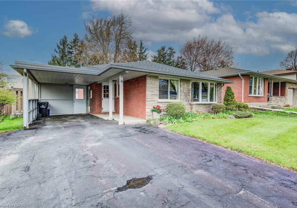 18-queenston-crescent-kitchener-ontario-40834753