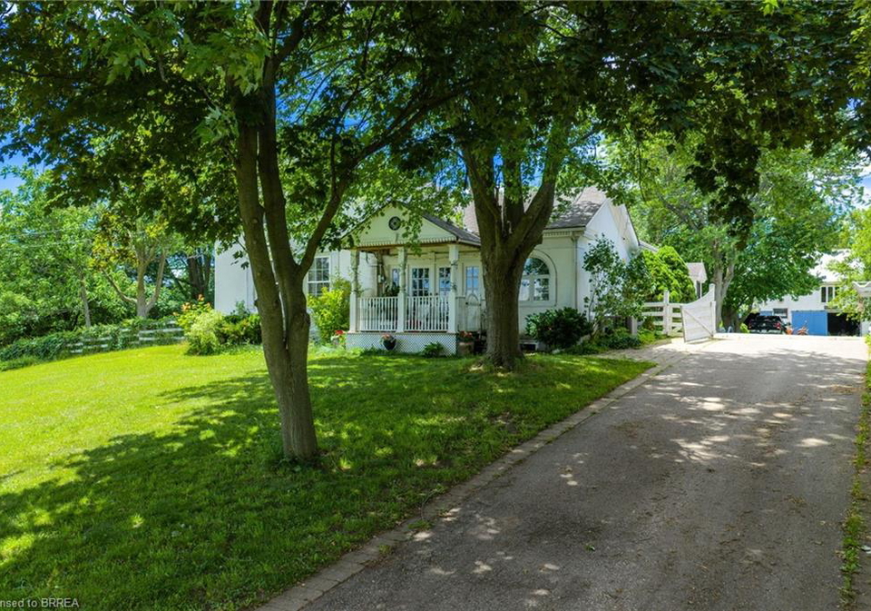 152-confederation-street-glen-williams-ontario-40834754
