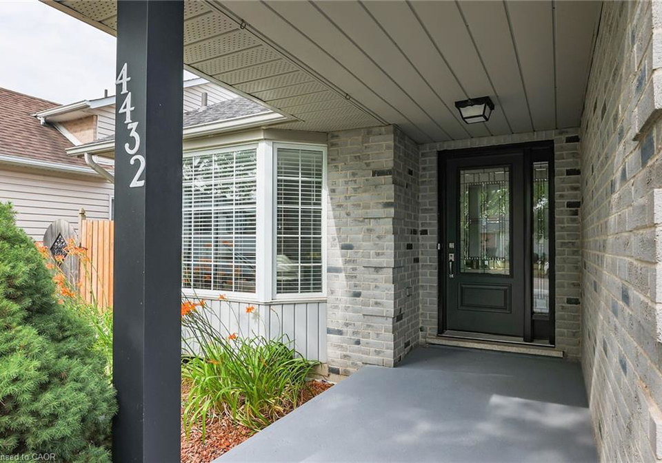 4432-dennis-avenue-beamsville-ontario-40834776