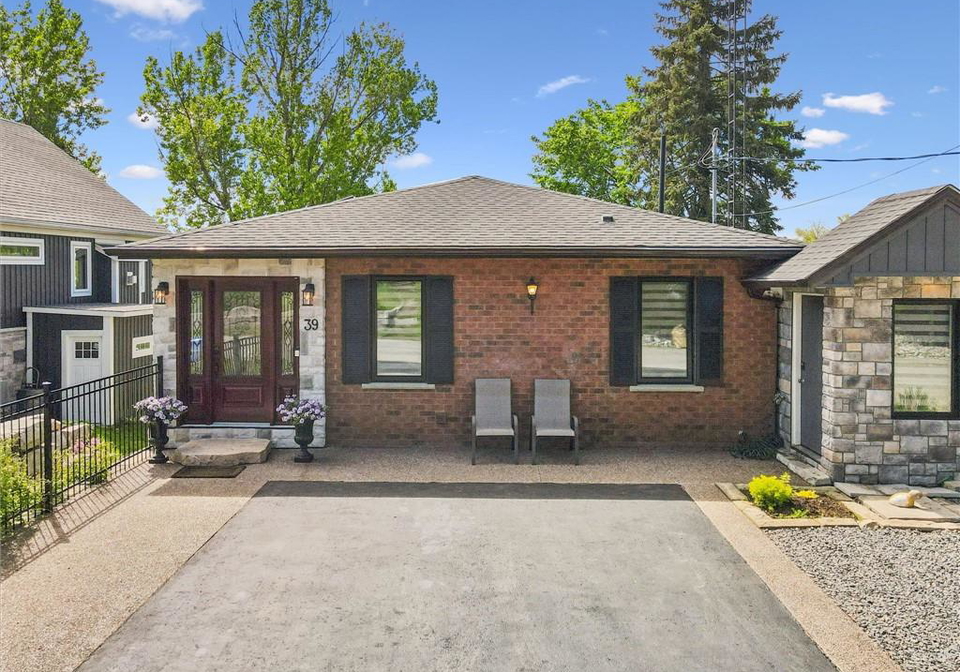 39-holly-trail-puslinch-ontario-40834790