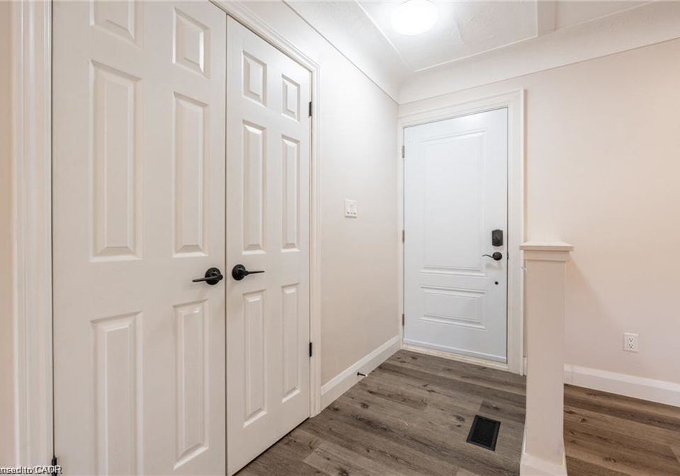 92-south-bend-road-w-hamilton-ontario-40834791