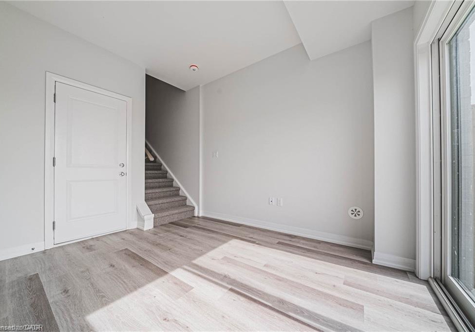 155-equestrian-way-cambridge-ontario-40834856