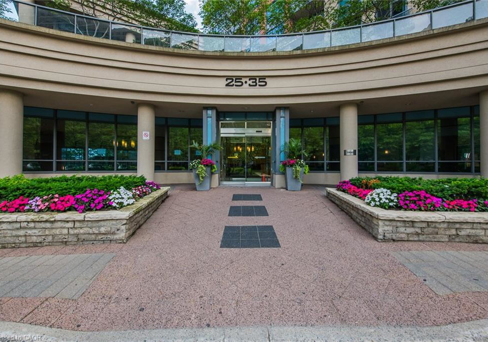 25-viking-lane-toronto-ontario-40834875