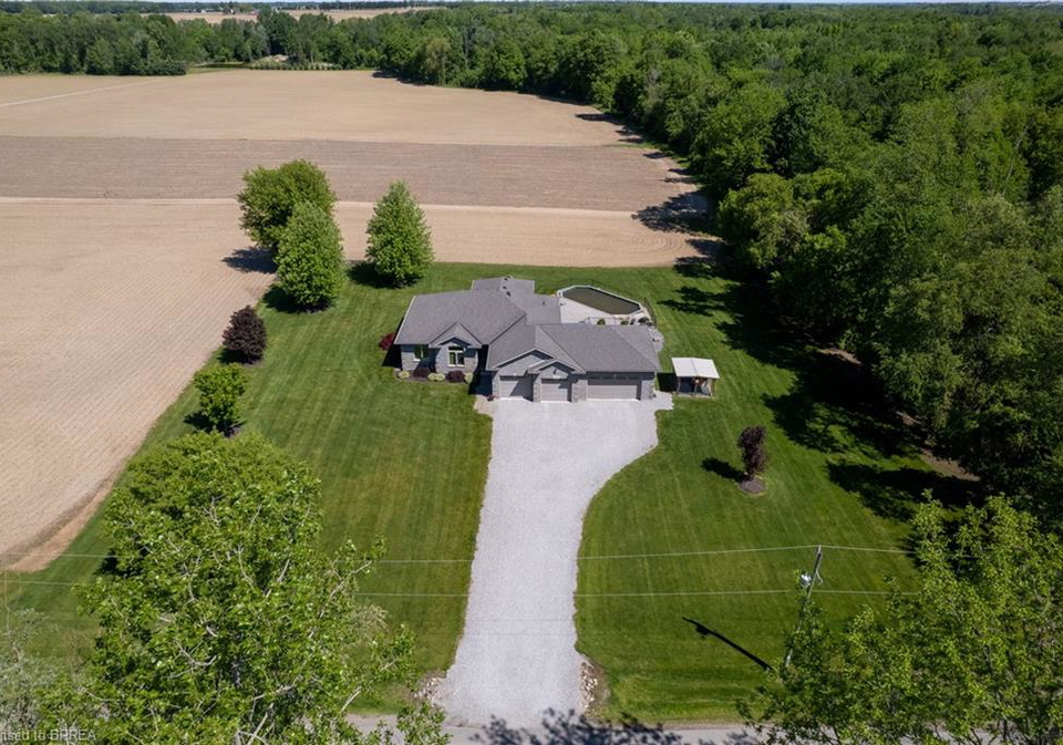 1827-windham-road-3-scotland-ontario-40834905