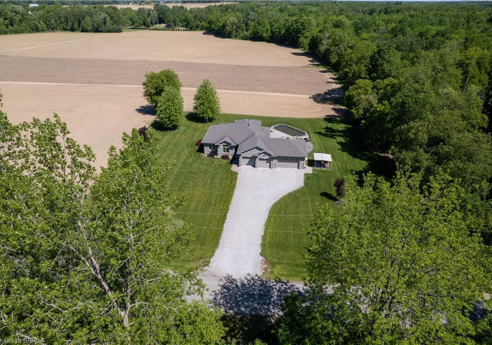 1827-windham-road-3-scotland-ontario-40834905