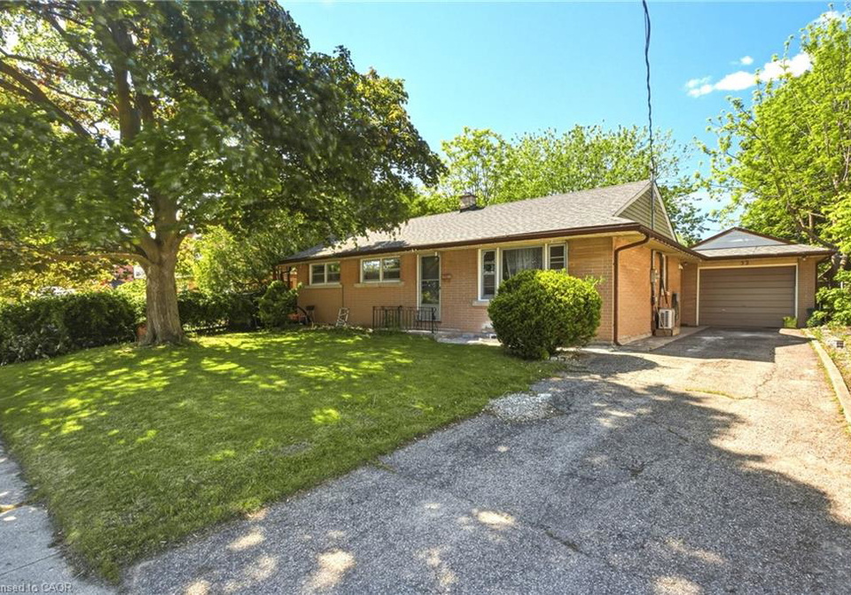 32-close-avenue-cambridge-ontario-40834910