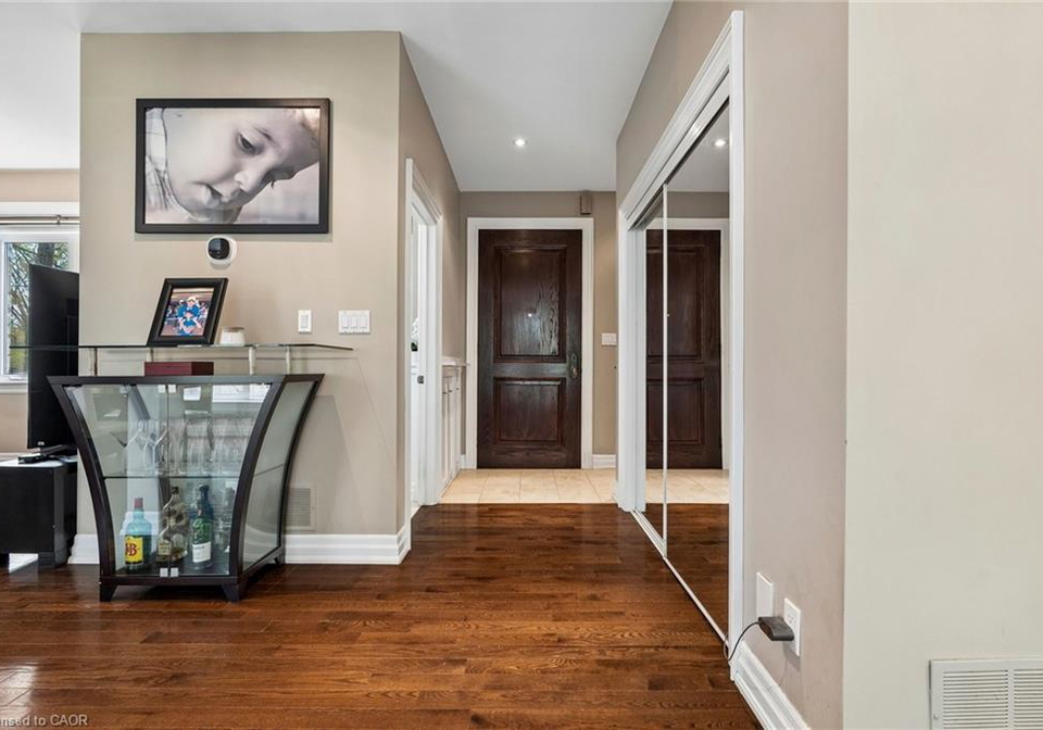 1541-garnet-avenue-mississauga-ontario-40834938