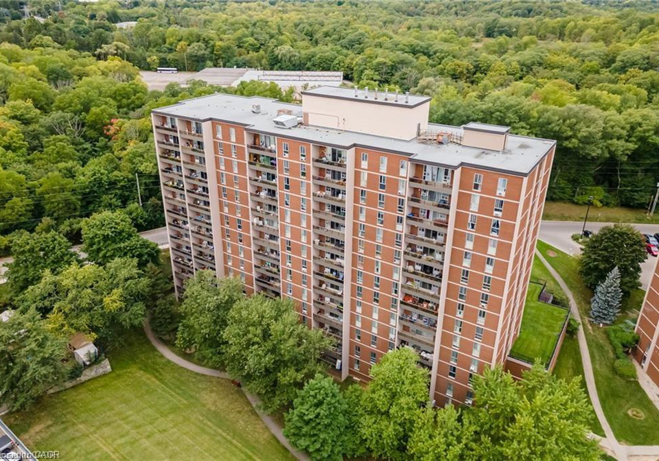 1964-main-street-w-hamilton-ontario-40834940
