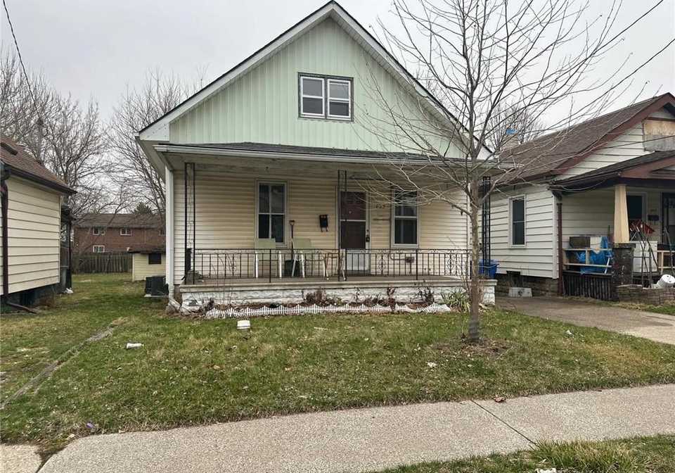623-tournier-street-windsor-ontario-40834948
