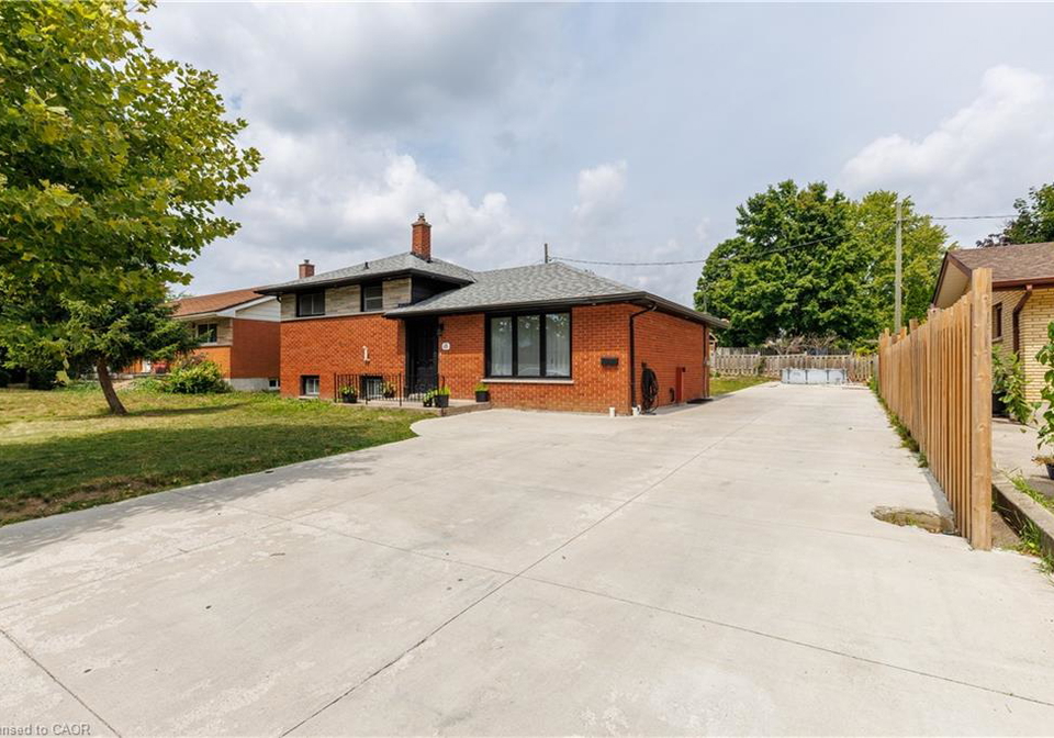 18-silverdale-crescent-london-ontario-40834952
