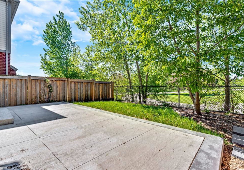 290-apple-hill-crescent-kitchener-ontario-40834994