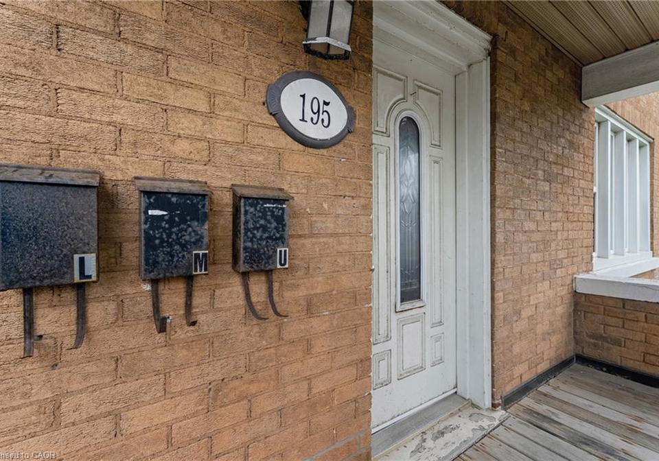 195-victoria-street-n-kitchener-ontario-40835037