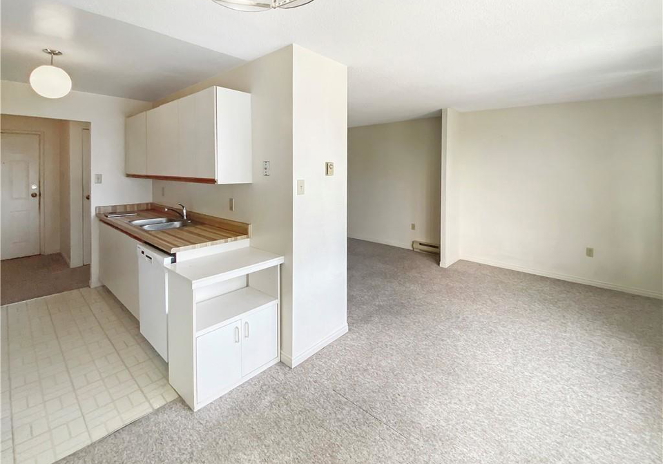 65-highland-crescent-kitchener-ontario-40835077
