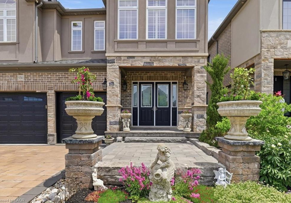 550-brittania-crescent-kitchener-ontario-40835138