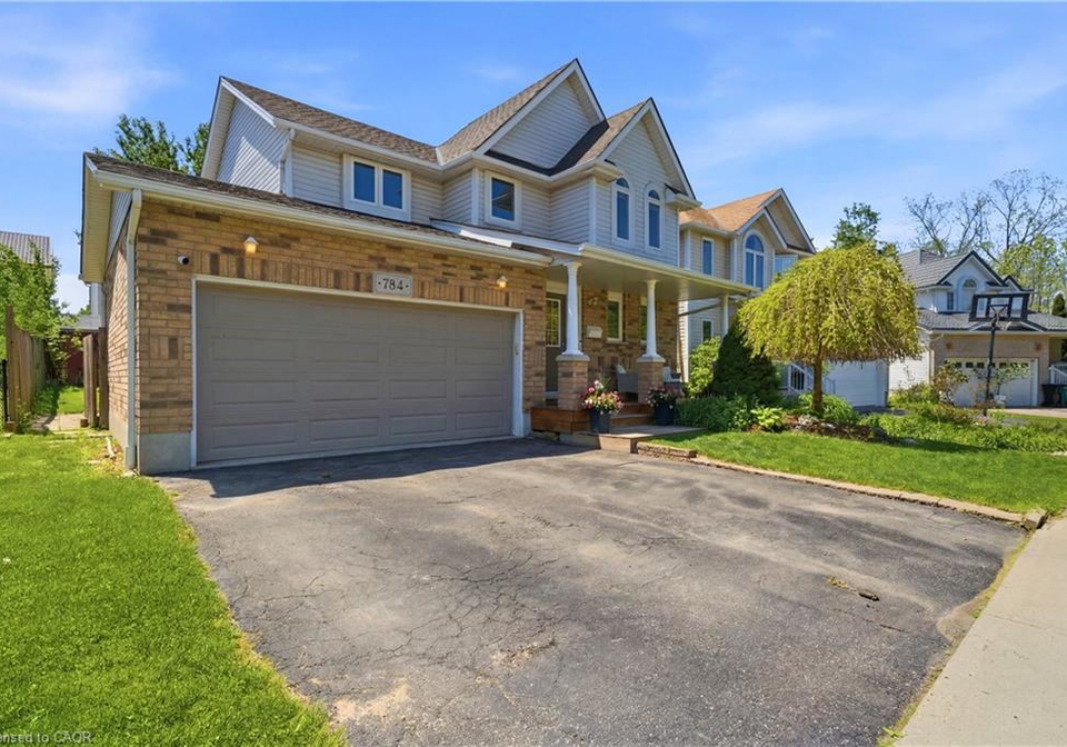 784-butternut-avenue-waterloo-ontario-40835157