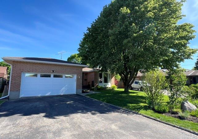 5-baltic-circle-waterford-ontario-40835177