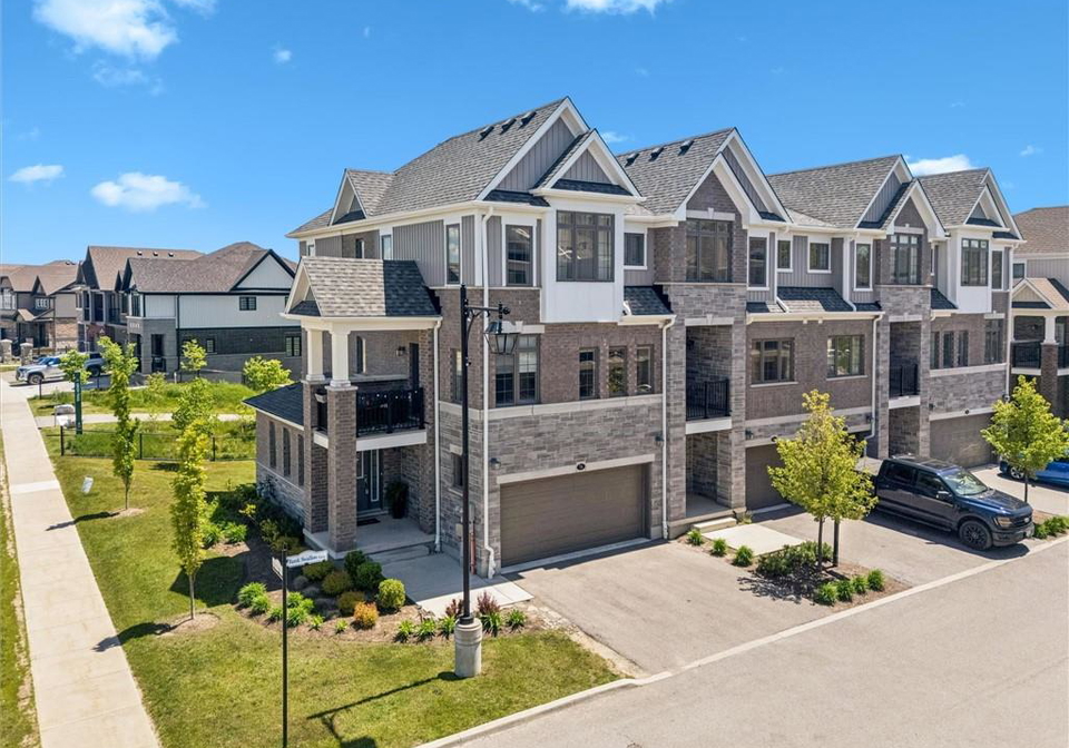 56-bank-swallow-crescent-kitchener-ontario-40835184