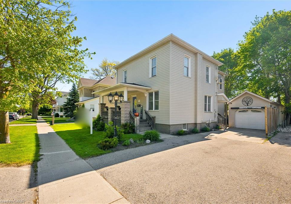 61-memorial-avenue-elmira-ontario-40835203
