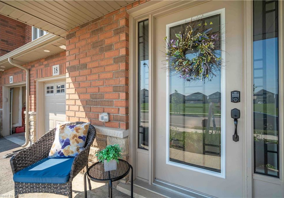 18-cittadella-boulevard-stoney-creek-ontario-40835218