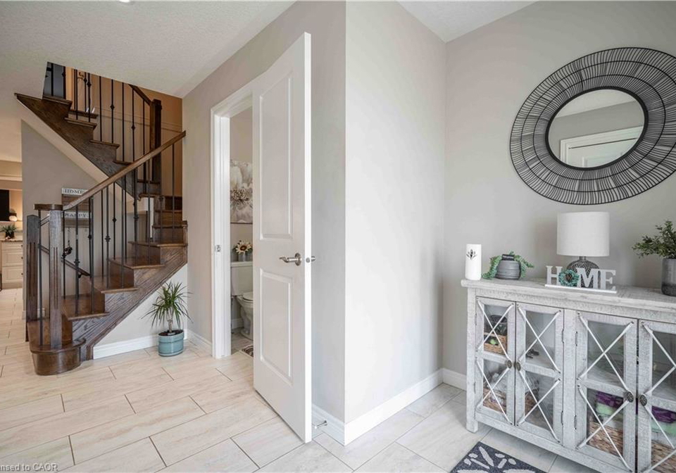 18-cittadella-boulevard-stoney-creek-ontario-40835218