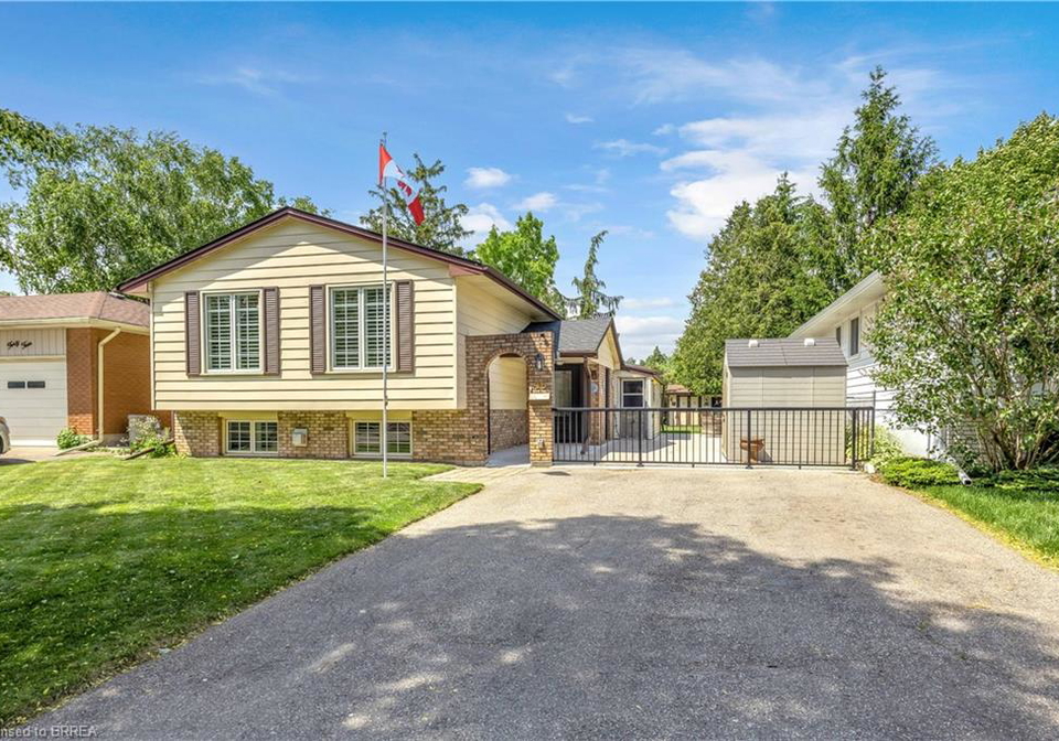 46-brisbane-boulevard-brantford-ontario-40835221