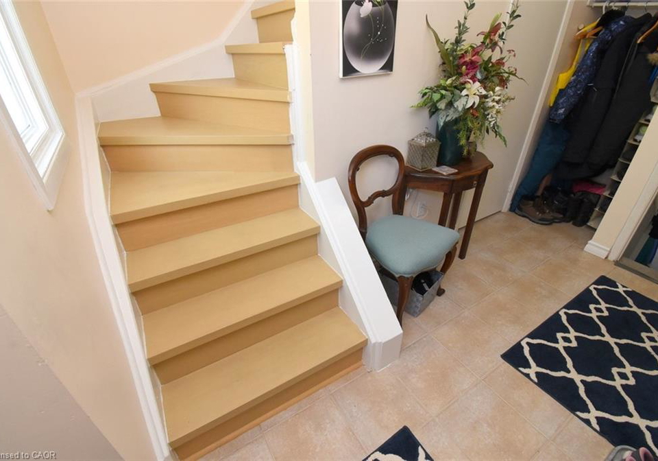 1255-upper-gage-avenue-hamilton-ontario-40835386