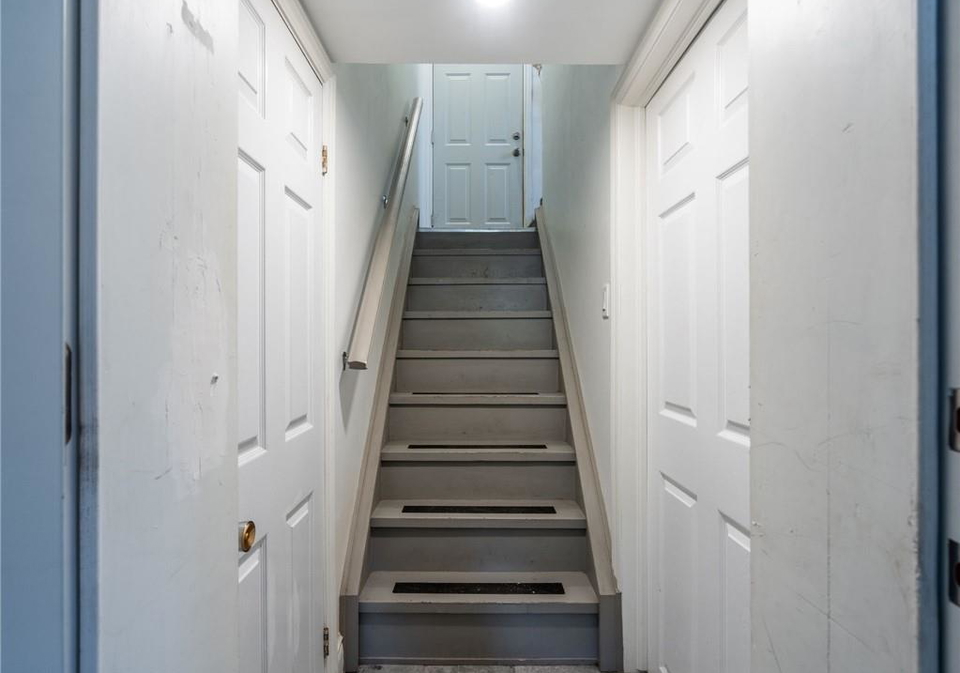 111-west-32nd-street-hamilton-ontario-40835387