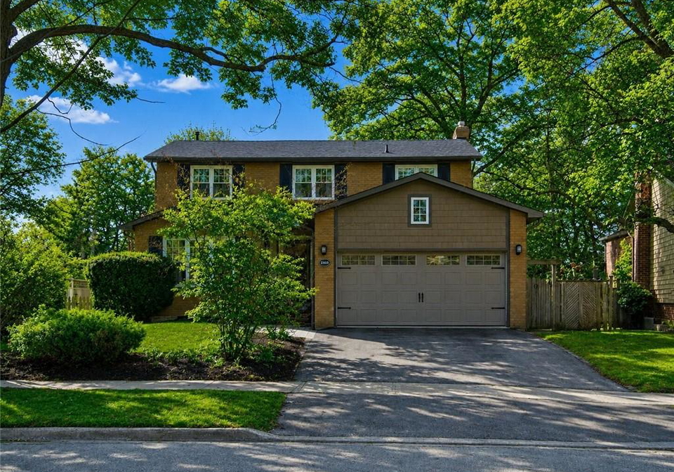 2103-constance-drive-halton-ontario-40835489