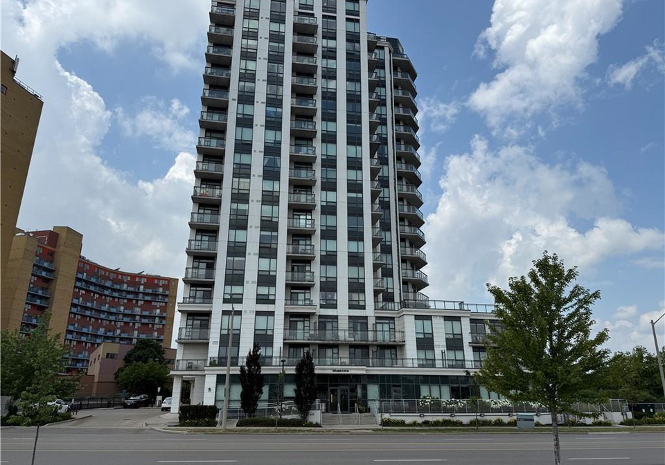 840-queens-plate-drive-etobicoke-ontario-40835510