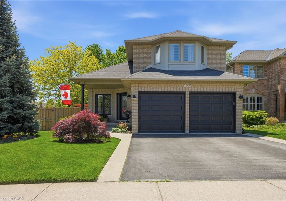 1300-silvan-forest-drive-burlington-ontario-40835533