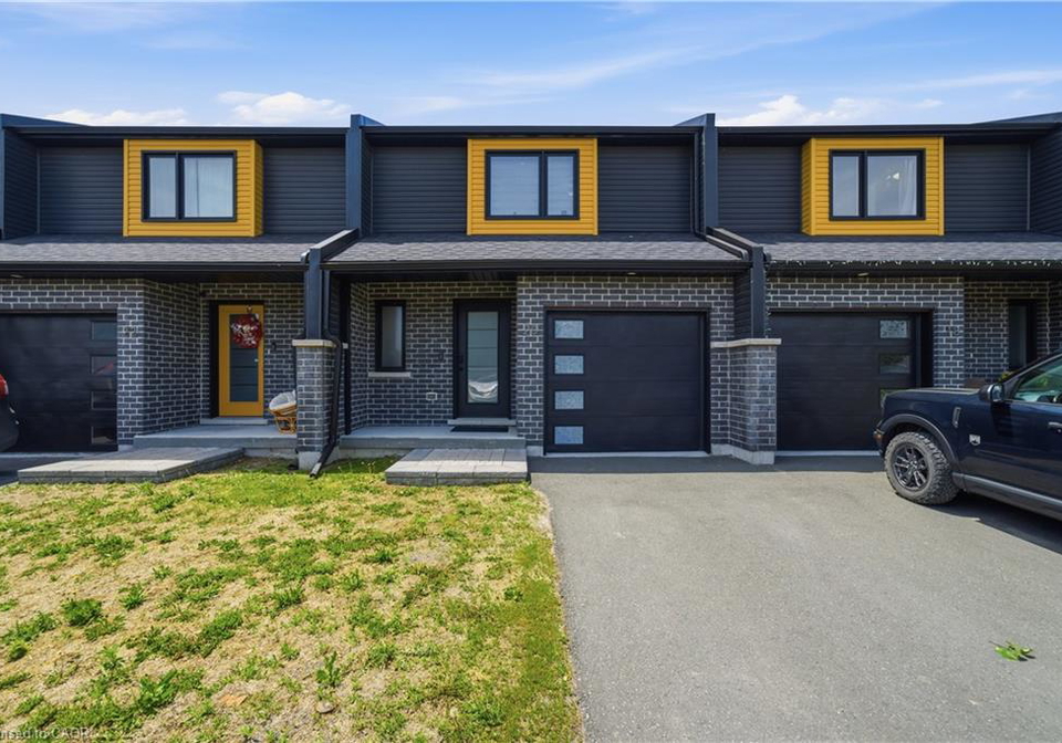 20-brittany-lane-quinte-west-ontario-40835546