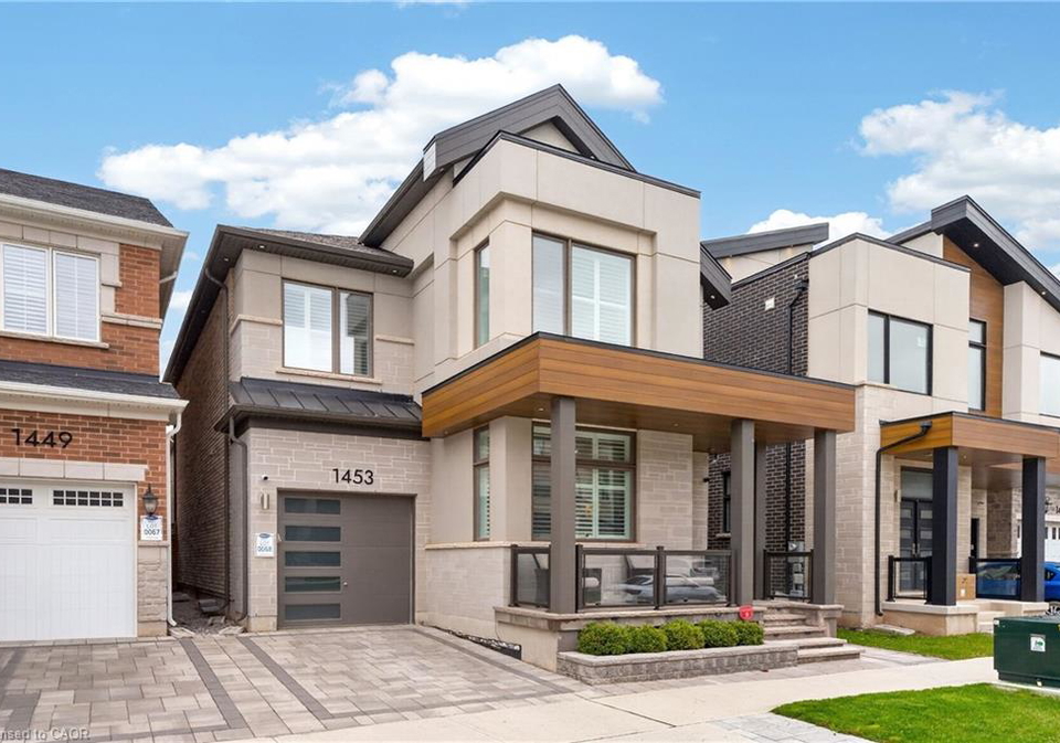 1453-varelas-passage-oakville-ontario-40835587