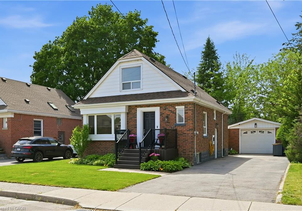 18-ipswich-place-hamilton-ontario-40835614