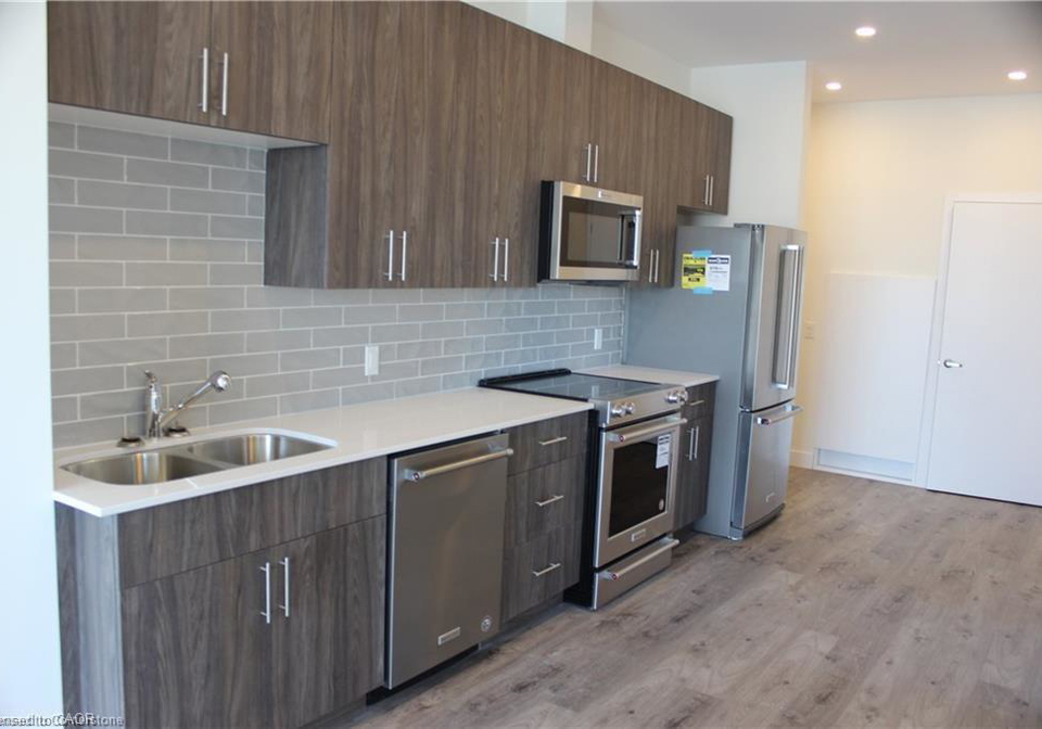 100-garment-street-kitchener-ontario-40835622