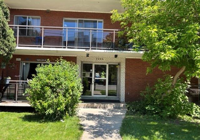 2205-king-street-e-hamilton-ontario-40835652