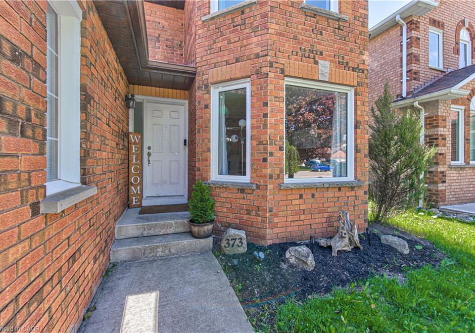 373-saginaw-parkway-cambridge-ontario-40835654
