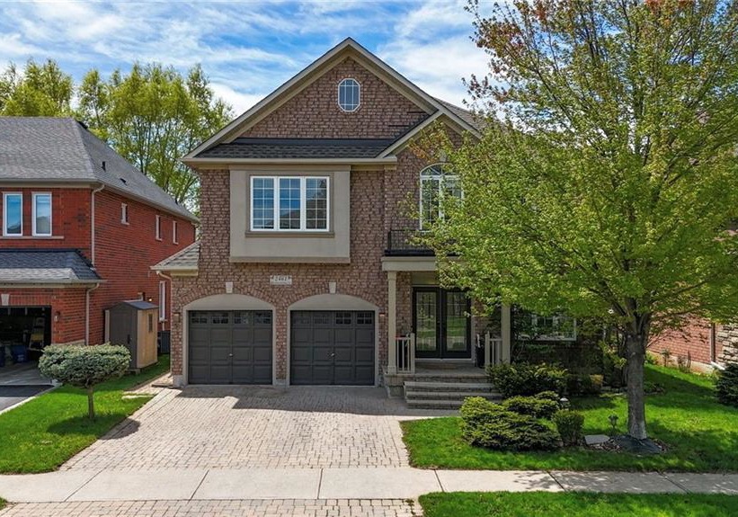 2461-whistling-springs-crescent-oakville-ontario-40835685