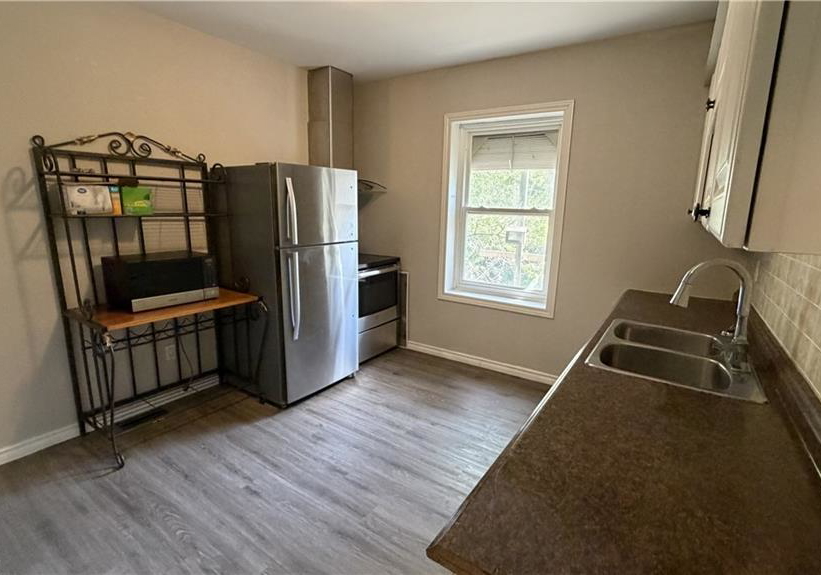 16-st-josephs-drive-hamilton-ontario-40835704