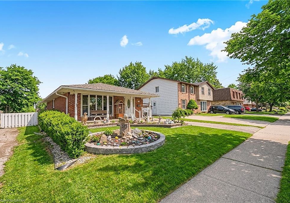 515-strasburg-road-kitchener-ontario-40835709