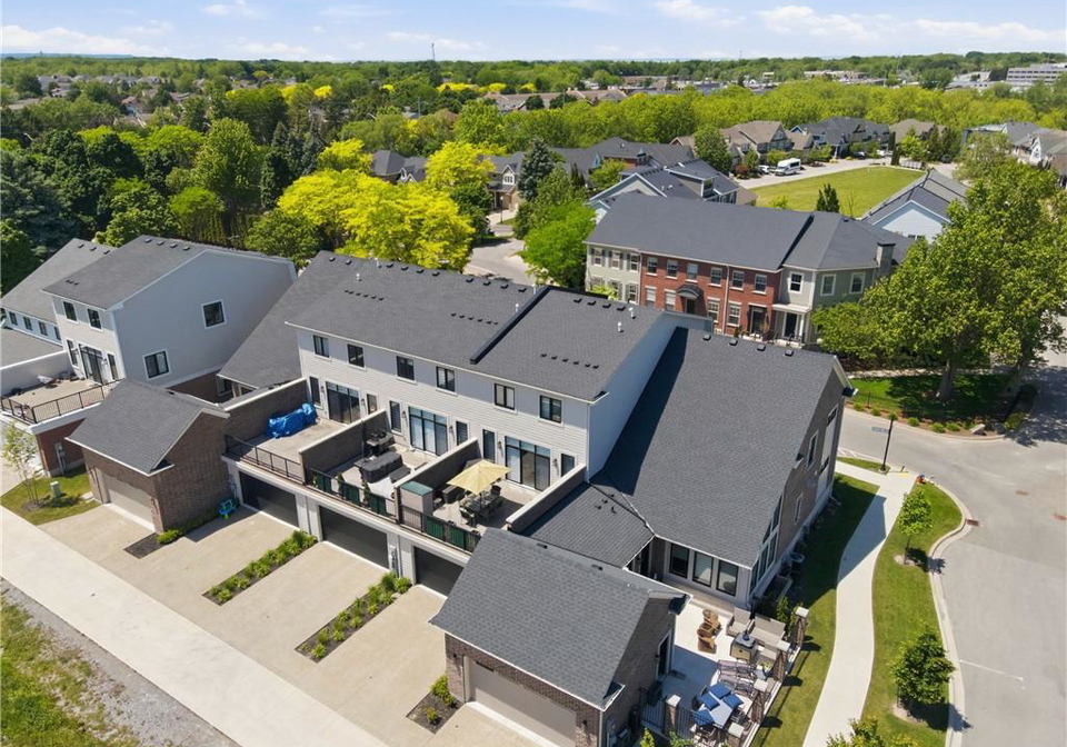 24-willow-bank-common-st-catharines-ontario-40835710