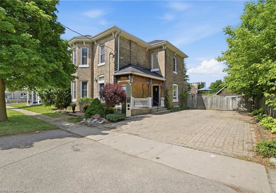 86-oak-street-brantford-ontario-40835717