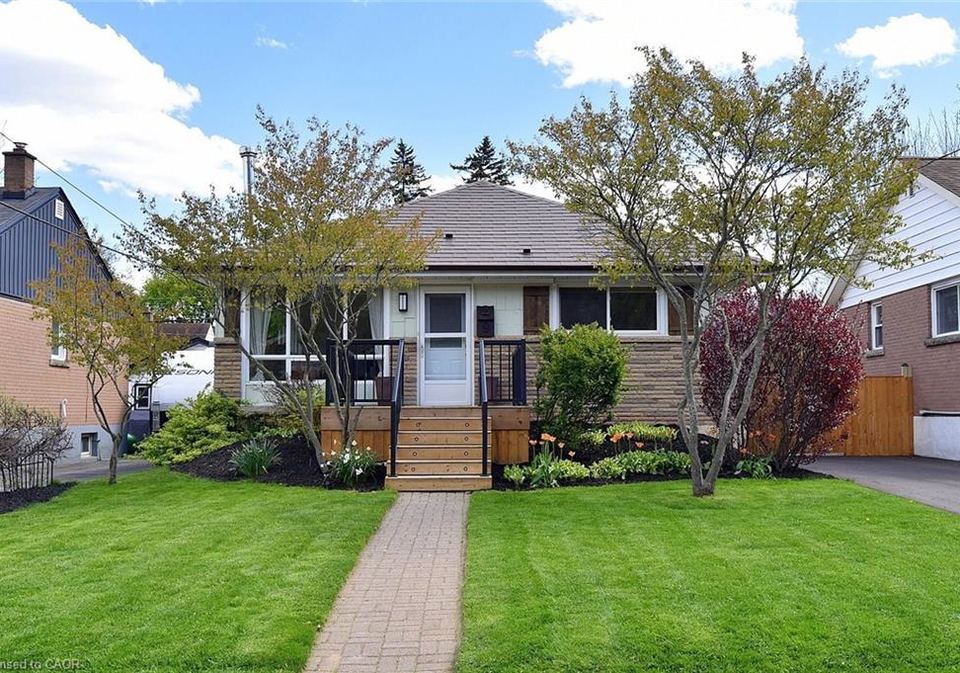 9-marion-crescent-dundas-ontario-40835739