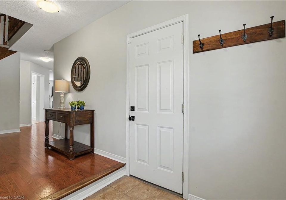 5372-cachet-crescent-burlington-ontario-40835740