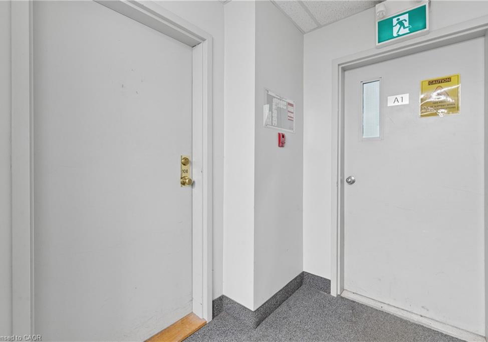 15-hofstetter-avenue-kitchener-ontario-40835754