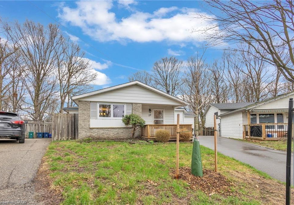 22-blackhorne-crescent-kitchener-ontario-40835759