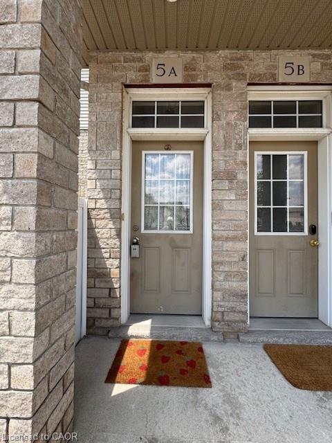 240-westmeadow-drive-kitchener-ontario-40835809