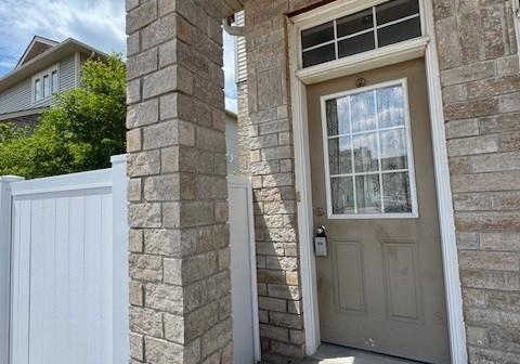 240-westmeadow-drive-kitchener-ontario-40835809