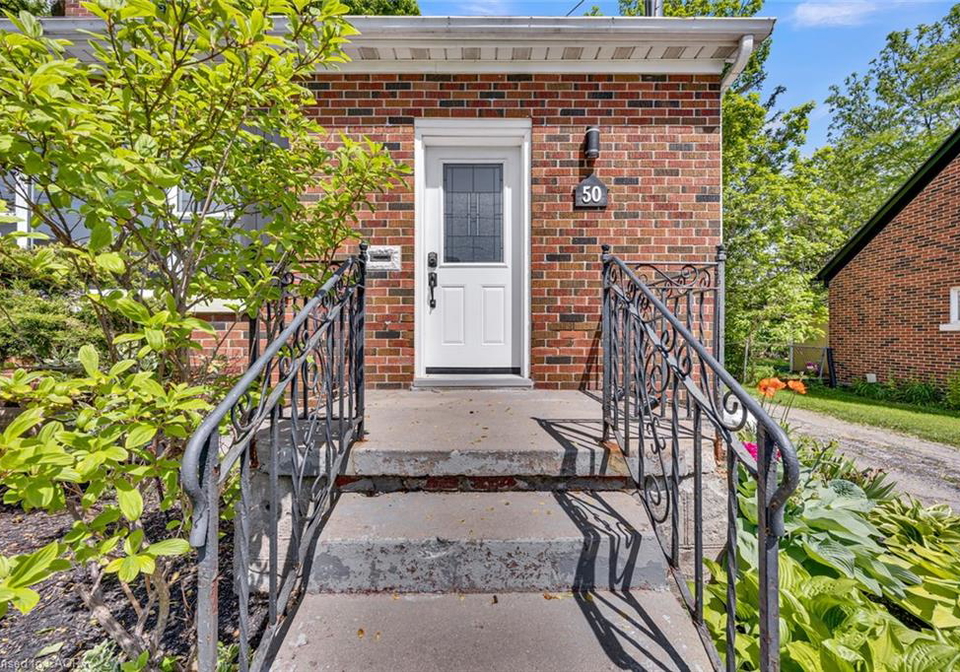 50-columbia-street-w-waterloo-ontario-40835862