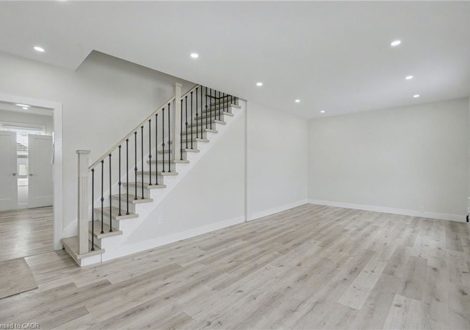 2546-wilson-street-ancaster-ontario-40835943
