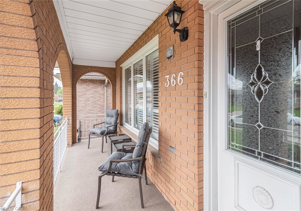366-berkindale-drive-hamilton-ontario-40835949